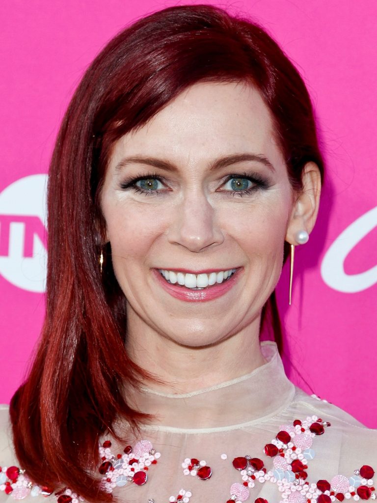 FamousPeopleFacts - Carrie Preston