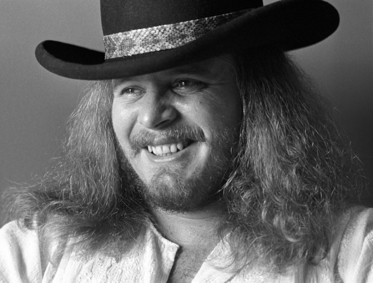 FamousPeopleFacts - Ronnie Van Zant