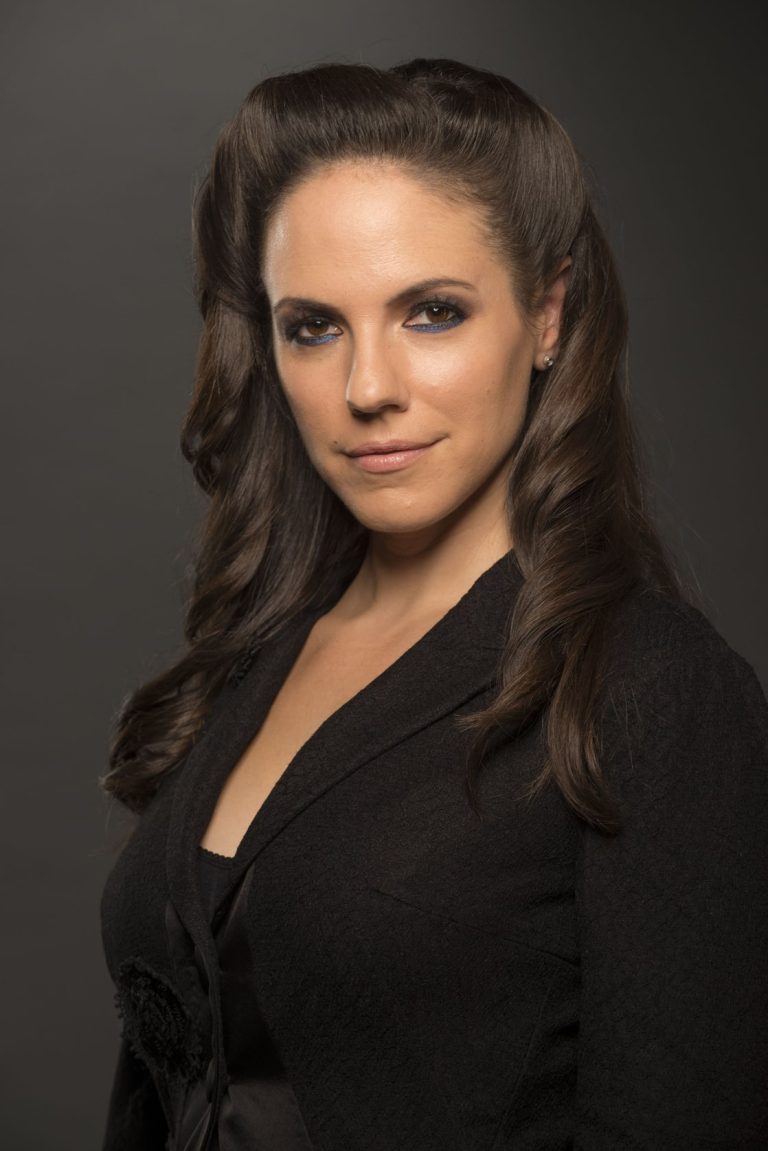 FamousPeopleFacts - Anna Silk