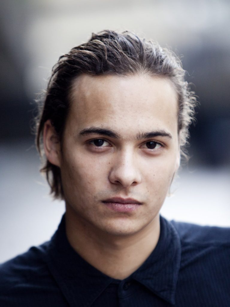 FamousPeopleFacts - Frank Dillane