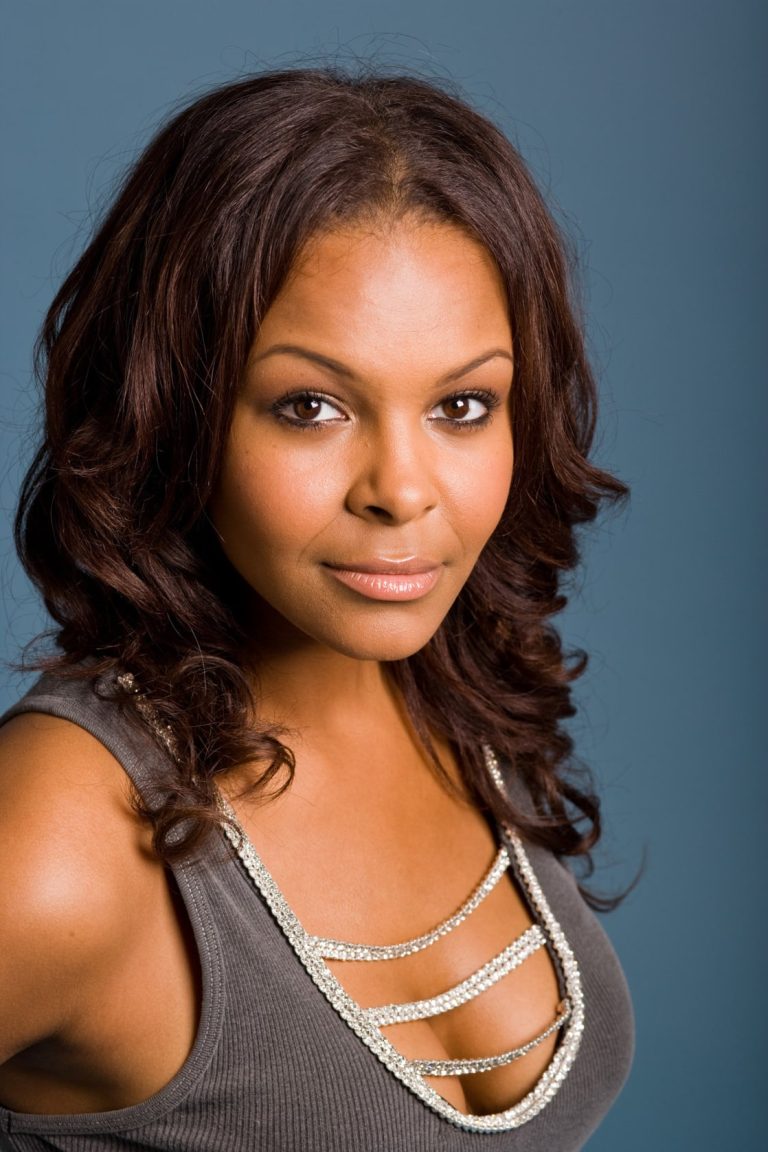 FamousPeopleFacts - Samantha Mumba