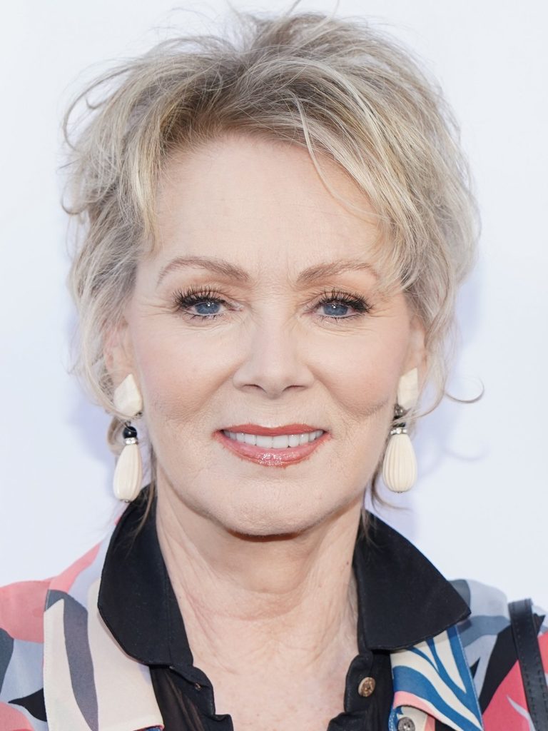 FamousPeopleFacts - Jean Smart