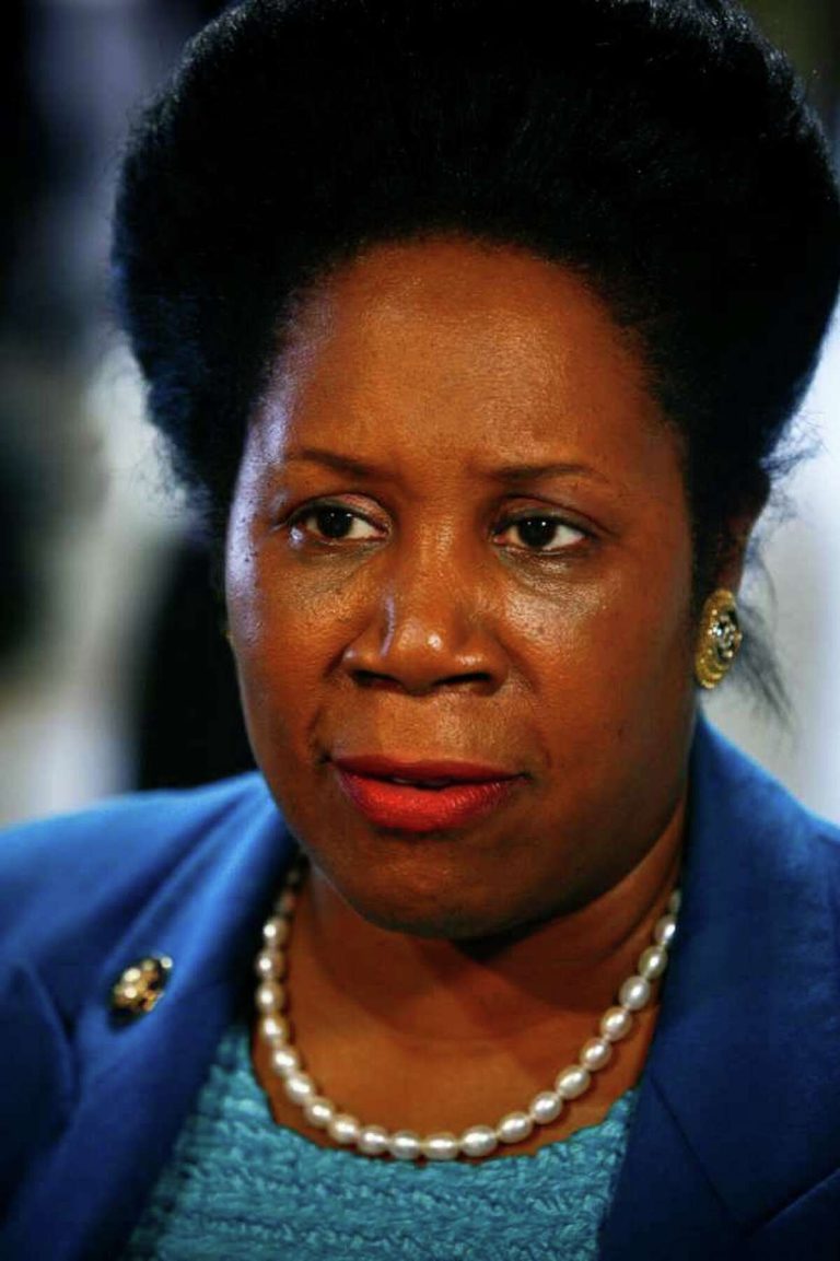 FamousPeopleFacts - Sheila Jackson Lee