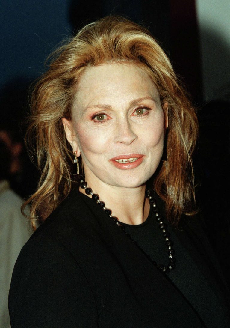 FamousPeopleFacts - Faye Dunaway