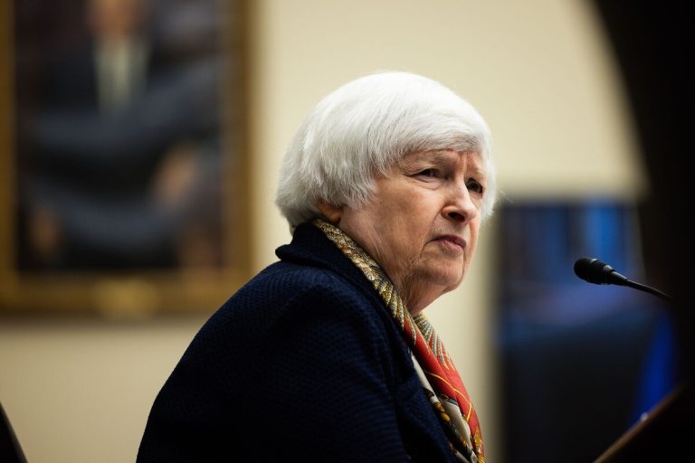 FamousPeopleFacts - Janet Yellen