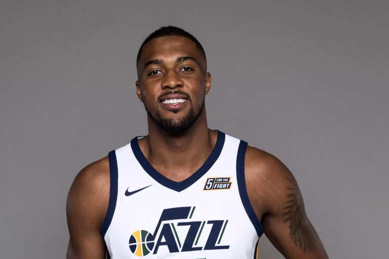 FamousPeopleFacts - Derrick Favors