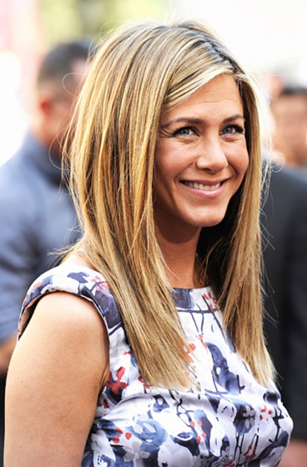 FamousPeopleFacts - Jennifer Aniston