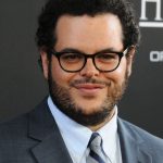 FamousPeopleFacts - Josh Gad