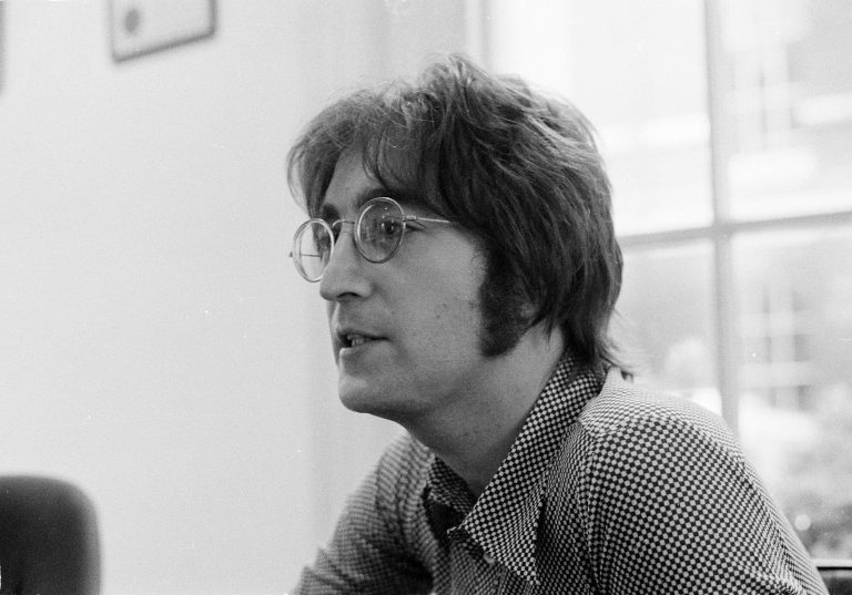 FamousPeopleFacts - John Lennon