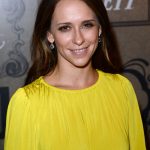 FamousPeopleFacts - Jennifer Love Hewitt