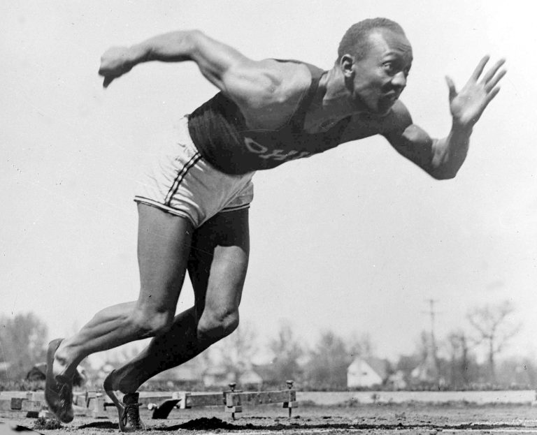 FamousPeopleFacts - Jesse Owens