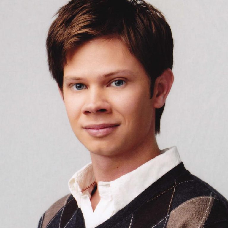 FamousPeopleFacts - Lee Norris