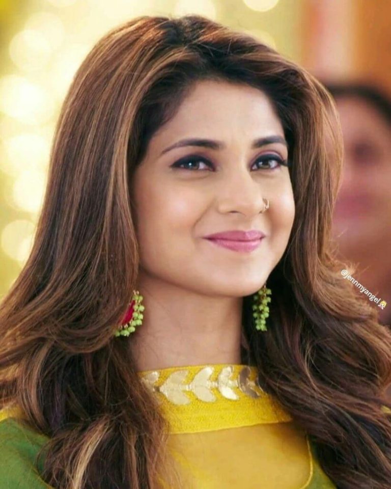 FamousPeopleFacts - Jennifer Winget