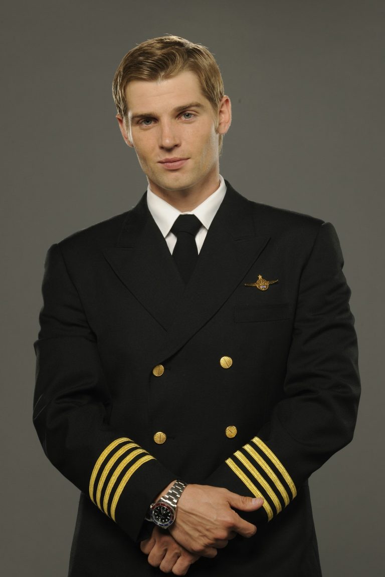 FamousPeopleFacts - Mike Vogel