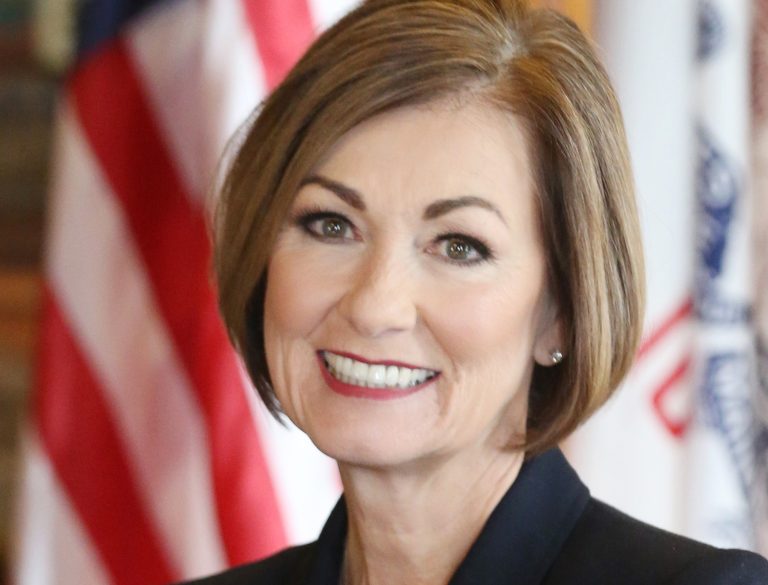 FamousPeopleFacts - Kim Reynolds