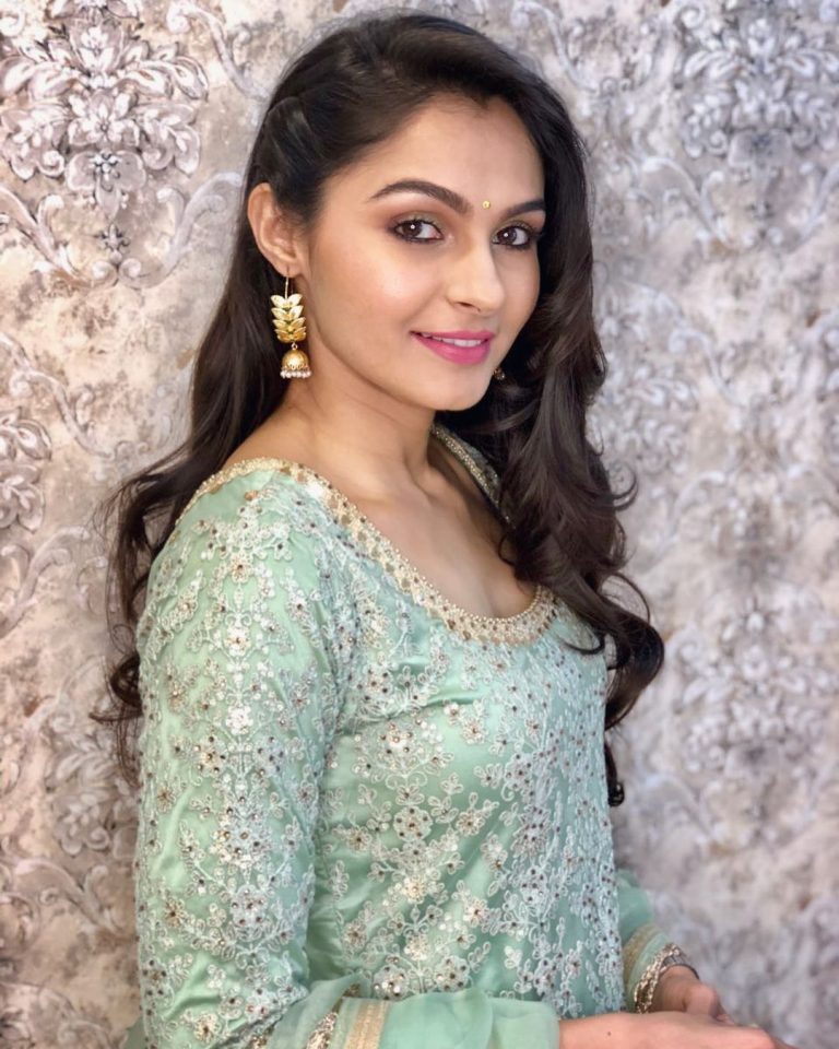 FamousPeopleFacts - Andrea Jeremiah