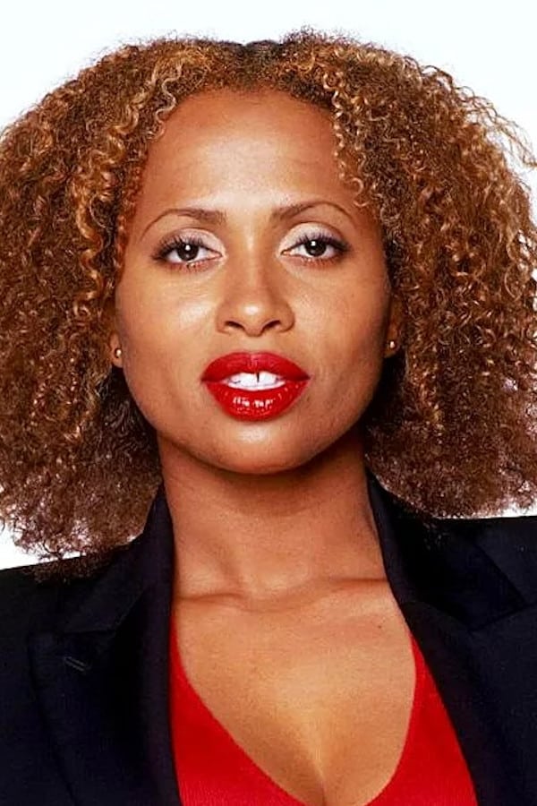 FamousPeopleFacts - Lisa Nicole Carson