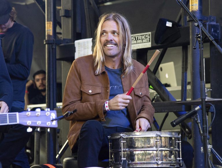 FamousPeopleFacts - Taylor Hawkins