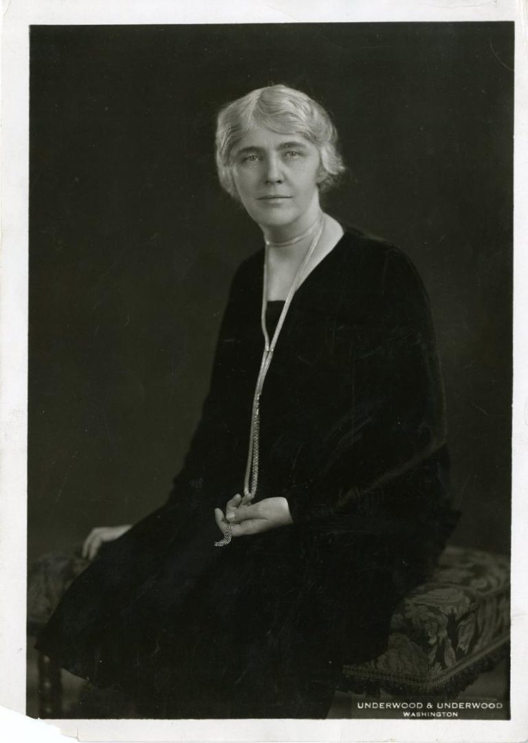 FamousPeopleFacts - Lou Henry Hoover