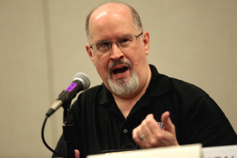 FamousPeopleFacts - Timothy Zahn