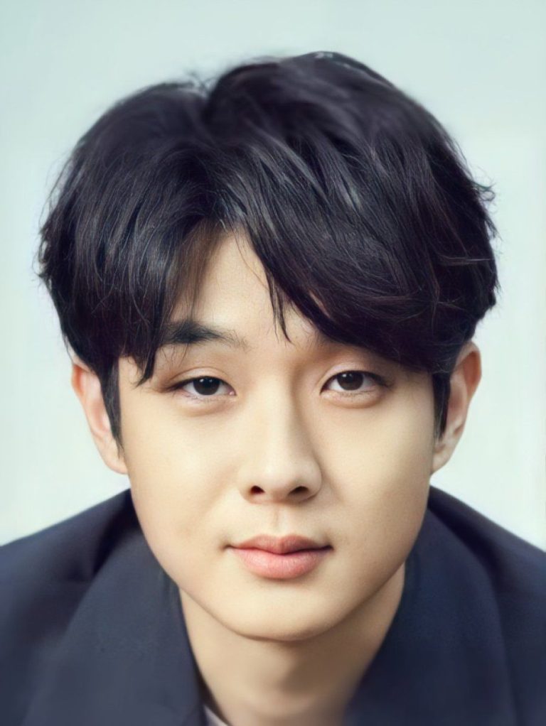 FamousPeopleFacts - Choi Woo-shik