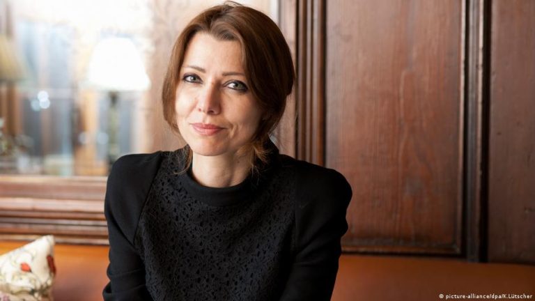 FamousPeopleFacts - Elif Safak