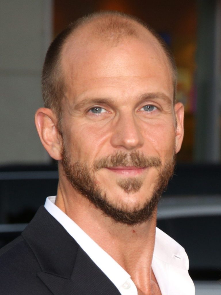 FamousPeopleFacts - Gustaf Skarsgard