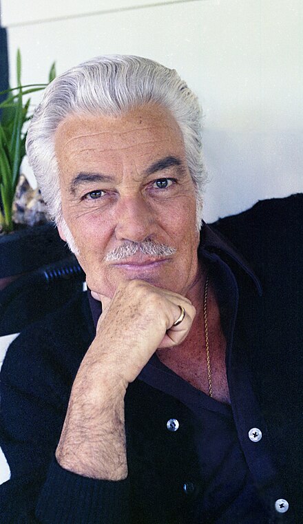 FamousPeopleFacts - Cesar Romero