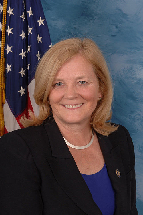 FamousPeopleFacts - Chellie Pingree