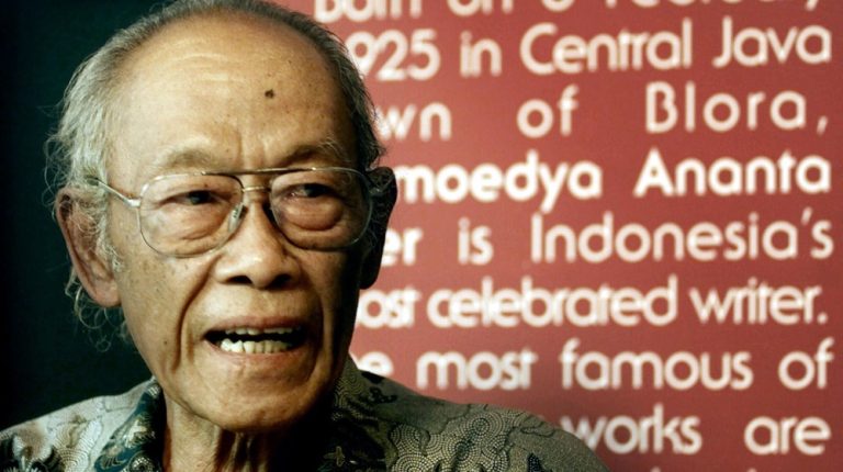 FamousPeopleFacts - Pramoedya Ananta Toer