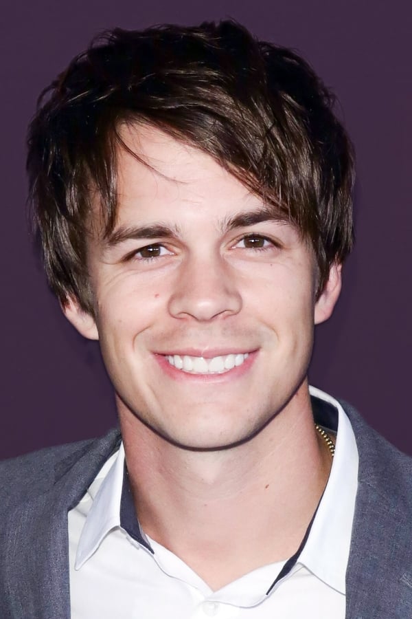 FamousPeopleFacts - Johnny Simmons