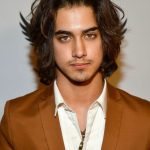 FamousPeopleFacts - Avan Jogia