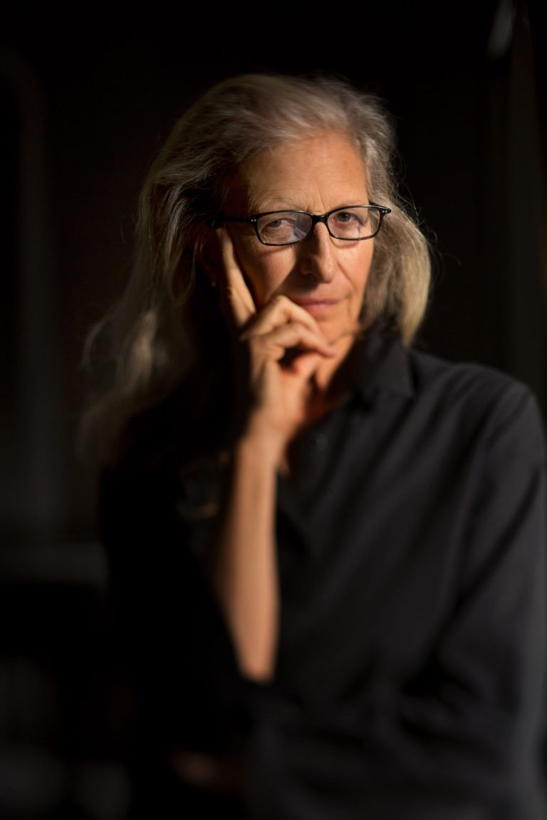 FamousPeopleFacts - Annie Leibovitz