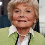 FamousPeopleFacts - Barbara Billingsley