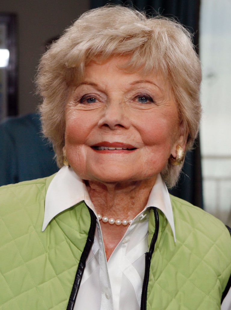 FamousPeopleFacts - Barbara Billingsley