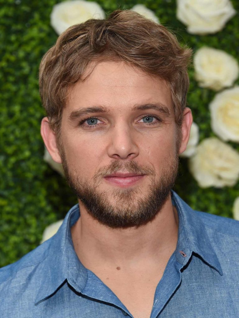 FamousPeopleFacts - Max Thieriot