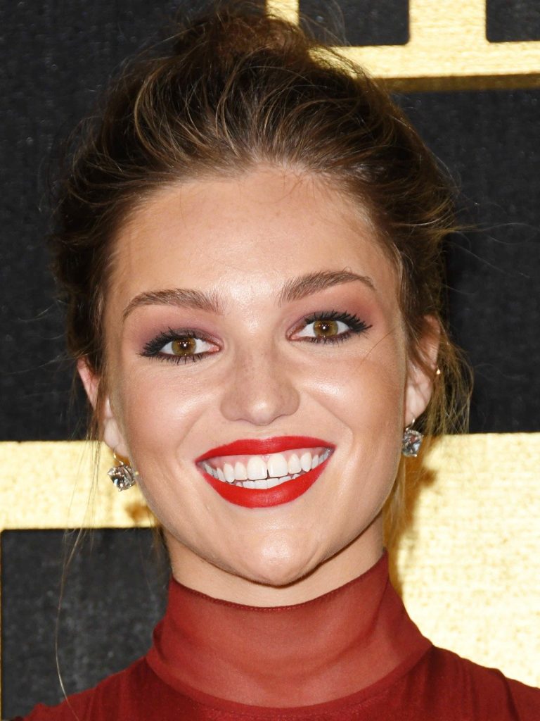 FamousPeopleFacts - Lili Simmons