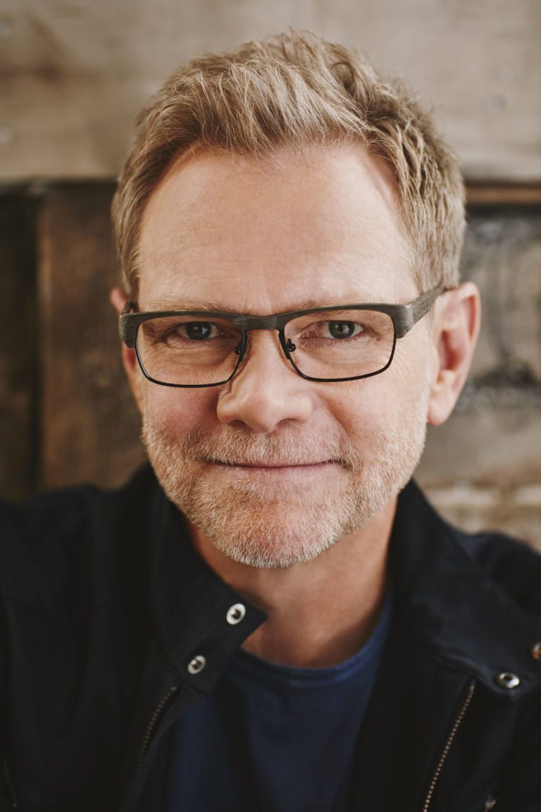 FamousPeopleFacts - Steven Curtis Chapman