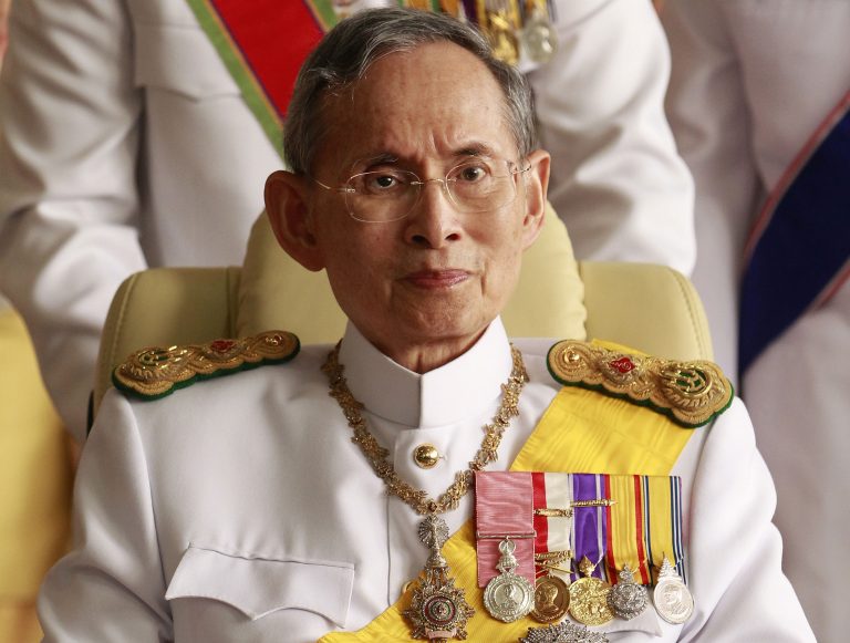 FamousPeopleFacts - Bhumibol Adulyadej