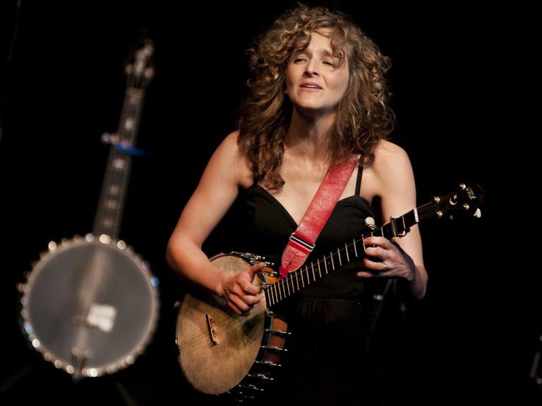 FamousPeopleFacts - Abigail Washburn