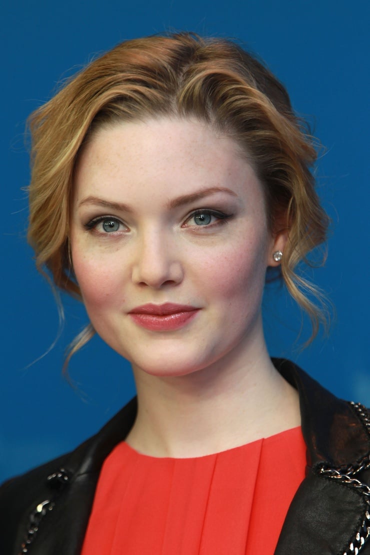 FamousPeopleFacts - Holliday Grainger