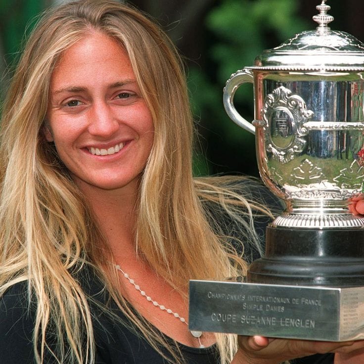 FamousPeopleFacts - Mary Pierce