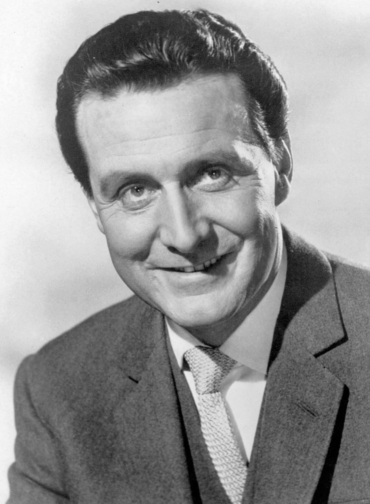 FamousPeopleFacts - Patrick Macnee