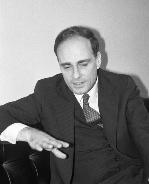 FamousPeopleFacts - Vincent Bugliosi