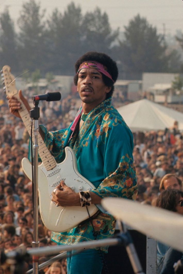 FamousPeopleFacts - Jimi Hendrix