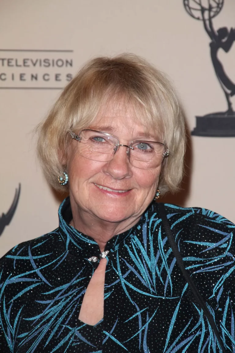 FamousPeopleFacts - Kathryn Joosten