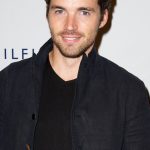 FamousPeopleFacts - Ian Harding