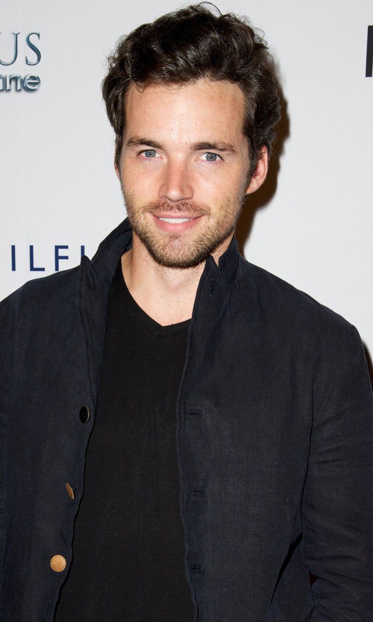 FamousPeopleFacts - Ian Harding