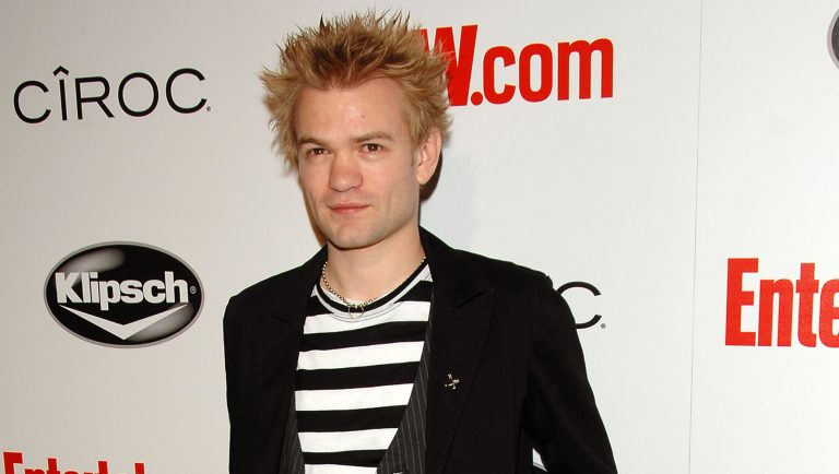 FamousPeopleFacts - Deryck Whibley