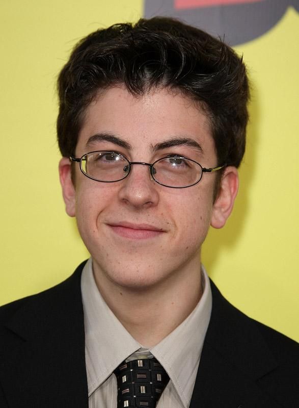 FamousPeopleFacts - Christopher Mintz-Plasse